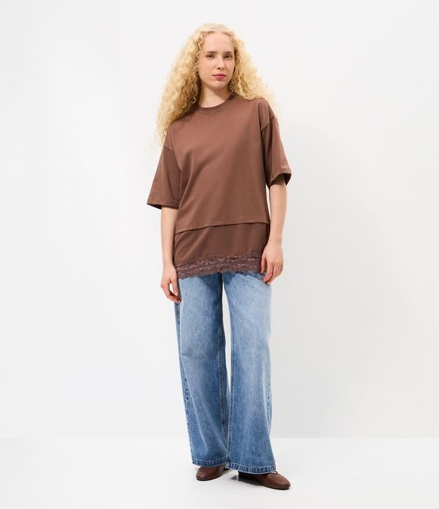 Remera en Algodón con Superposición en Bajo de Encaje y Mangas Amplias 2
