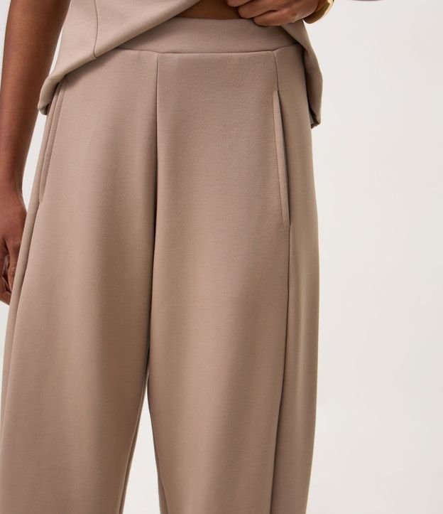 Pantalón Cocoon con Pliegues Delanteros 4