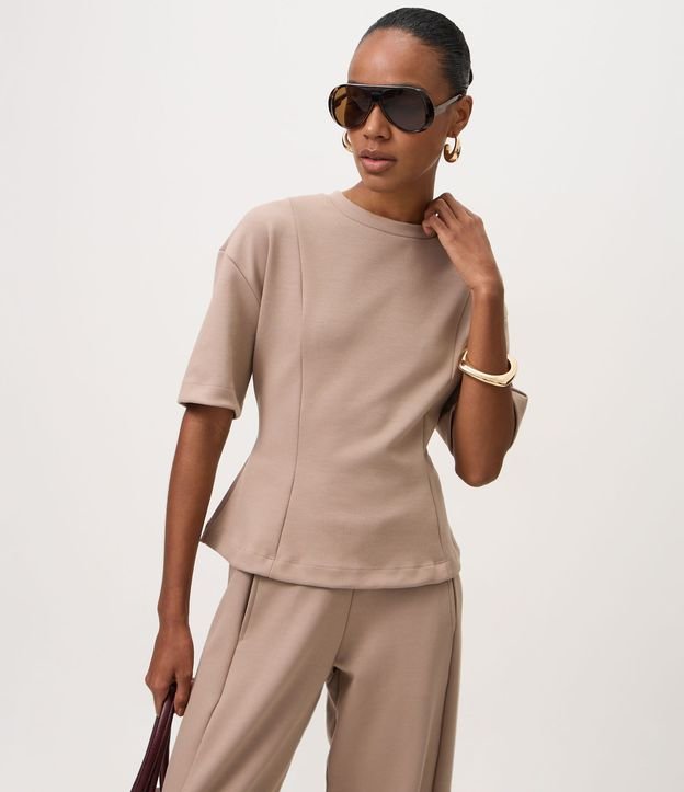 Blusa Peplum en Modal con Recortes Estructurados
