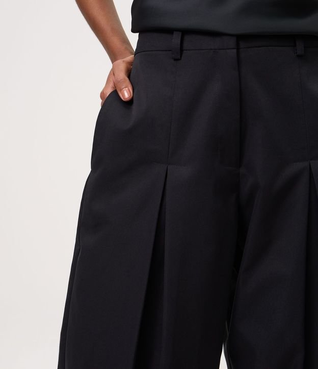 Pantalón Barrel en Sarga con Pliegues y Encajes 3