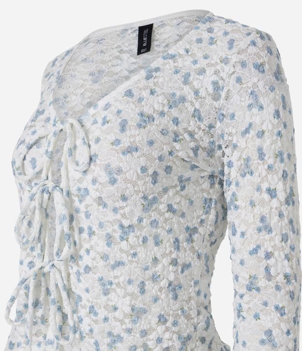 Blusa en Encaje Floral con Amarraciones Delanteros 6