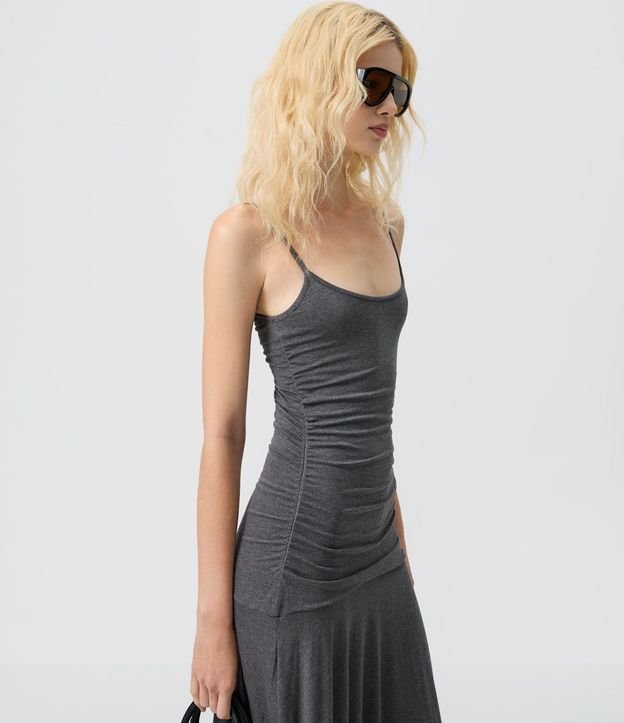 Vestido New Midi en Malla con Drapeados y Bajo Asimétrica 2