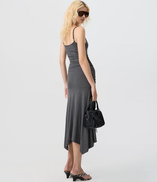 Vestido New Midi en Malla con Drapeados y Bajo Asimétrica 4