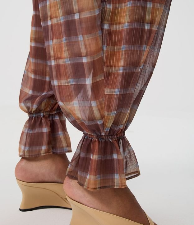 Pantalón Aladim en Chiffon de Cuadros con Fruncido en el Tobillo 3