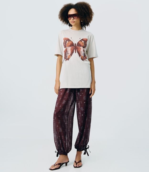 Remera Oversized en Algodón con Estampa de Mariposa Marmorizada 2
