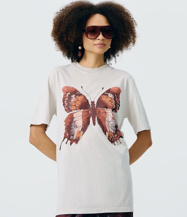 Remera Oversized en Algodón con Estampa de Mariposa Marmorizada 3