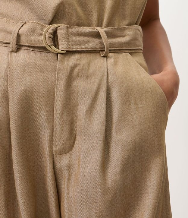 Pantalón Carrot Jeans con Aro Metálica y Cintura Alta 4