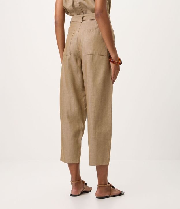 Pantalón Carrot Jeans con Aro Metálica y Cintura Alta 5