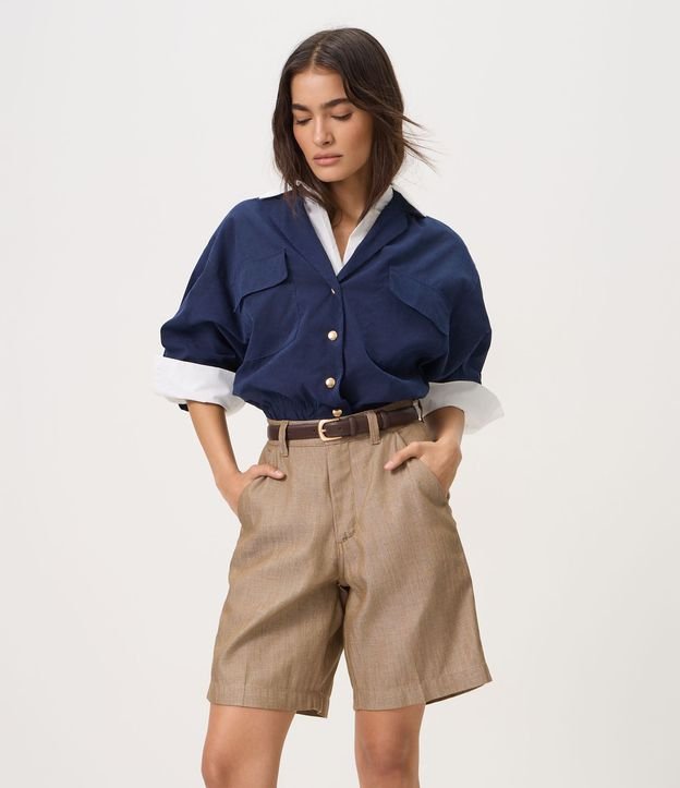 Short Midi  em Jeans Alfaiatado con Fecho de Gancho 2