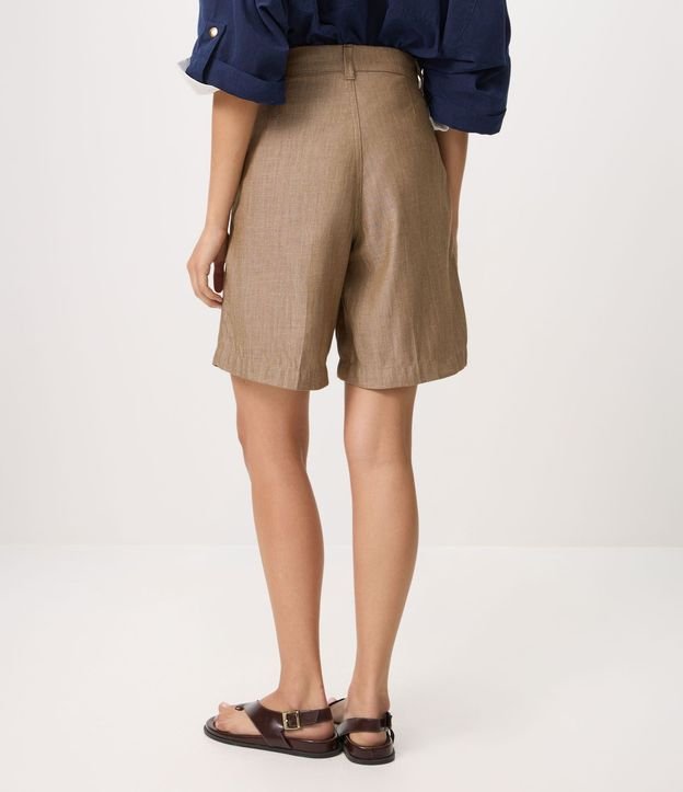 Short Midi  em Jeans Alfaiatado con Fecho de Gancho 5