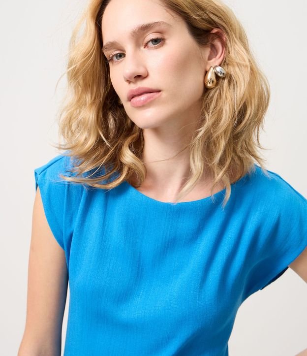Blusa en Viscosa con Bajo Asimétrica 3