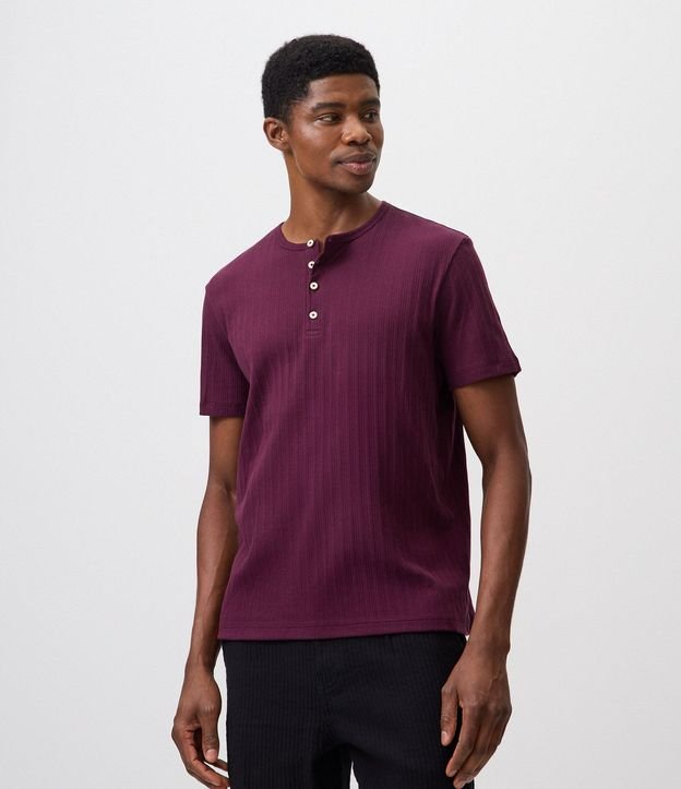 Remera Regular en Algodón Texturizada Henley con Botones