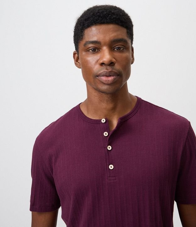 Remera Regular en Algodón Texturizada Henley con Botones 4