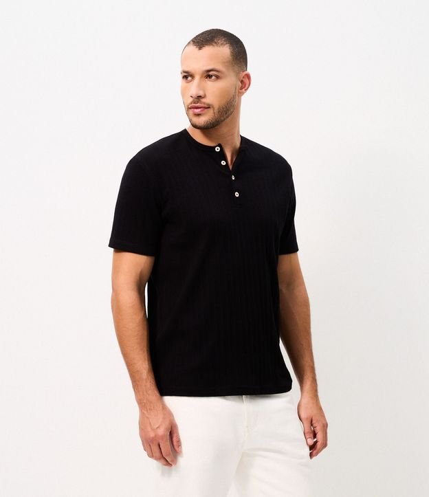 Remera Regular en Algodón Texturizada Henley con Botones