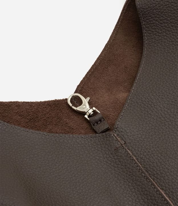 Cartera Hobo Grande en Cuero con Cierre por Mosquetón 2