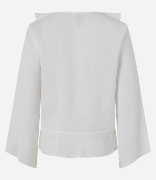 Blusa en Viscolino con Volaados Delanteros y Manga Murciélago 6