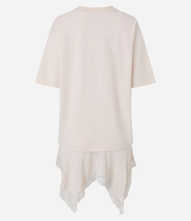 Remera Oversized con Bajo Asimétrico de Encaje 3