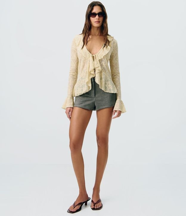 Blusa en Encaje con Volados y Lazo Delantero 2