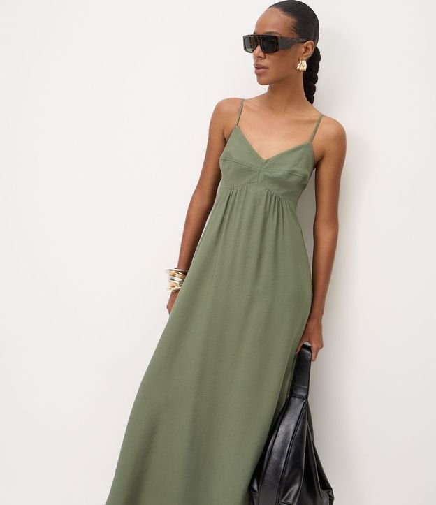 Vestido Midi Evasê en Viscosa con Escote Corazón