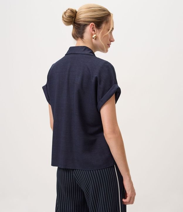 Blusa en Piquet Texturizada con Bolsillos Delanteros 4