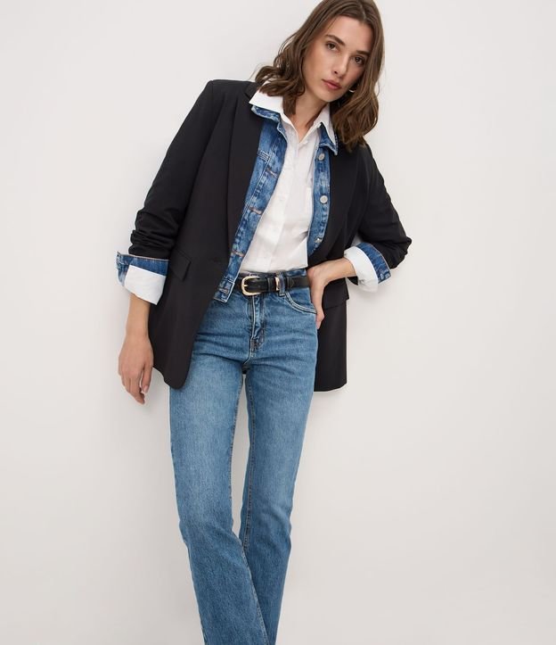 Pantalón Recto en Jeans Premium con Cintura Mediana 2