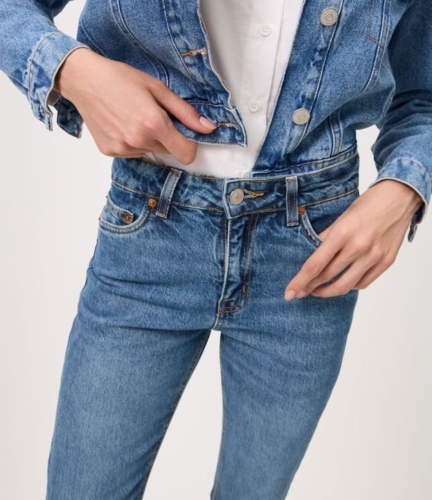 Pantalón Recto en Jeans Premium con Cintura Mediana 4