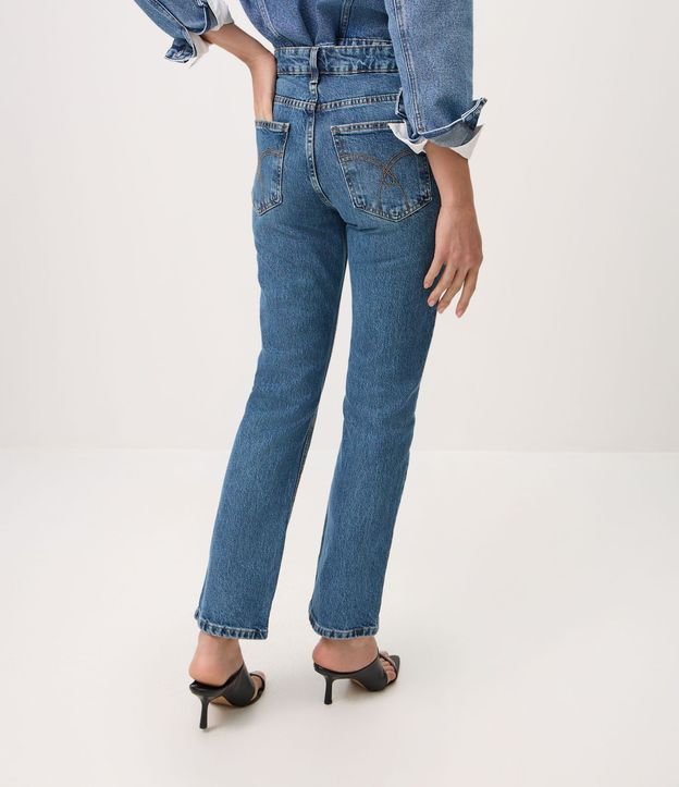 Pantalón Recto en Jeans Premium con Cintura Mediana 5