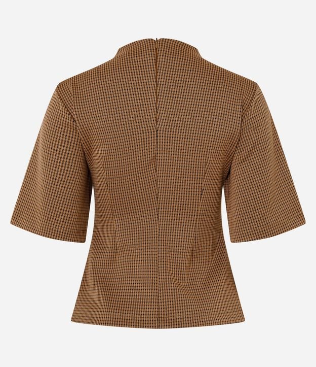 Blusa en Ponto Roma con Estampa de Cuadros y Recortes Estructurados 3