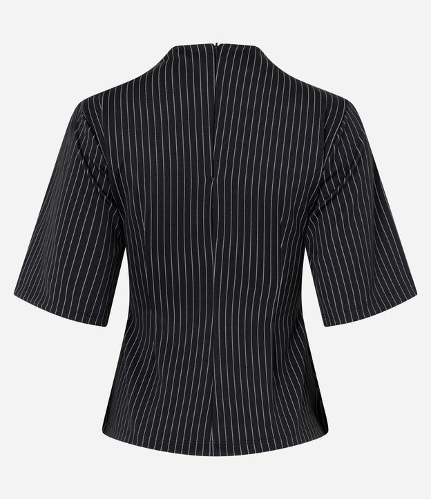 Blusa con Estampa Raya de Tiza y Recortes Estructurados 6