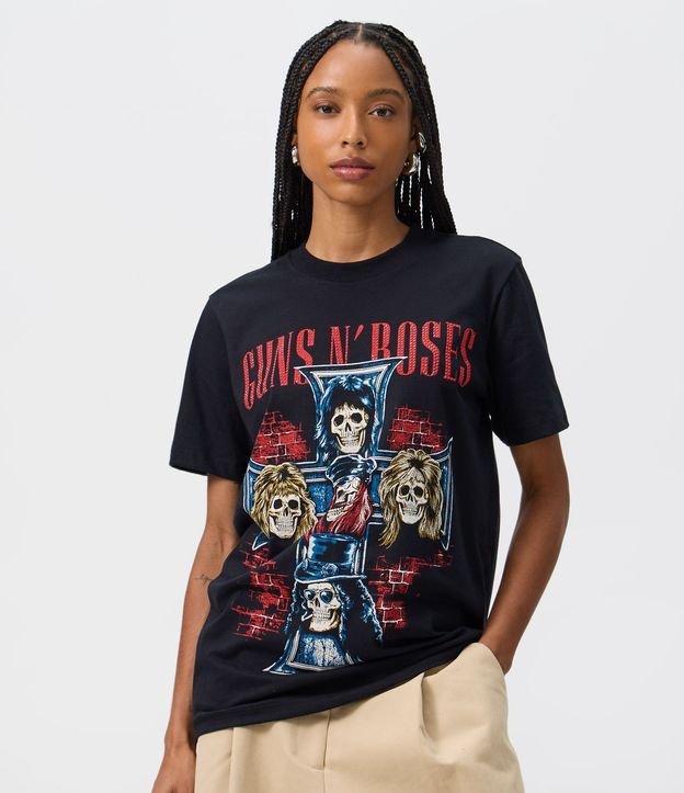 Remera con Estampada Guns N’ Roses y Aplicaciones en el Lettering 1