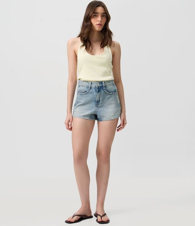 Short Jeans con detalle Lateral en Encaje Floral 2