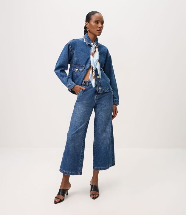 Pantalón Wide Cropped en Jeans con Cintura Alta y Abotonamentos