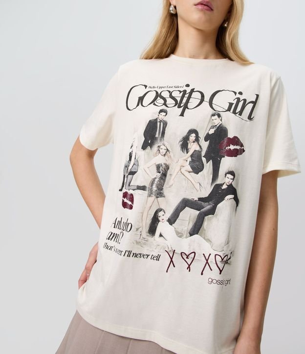 Remera en Algodón con Estampado Gossip Girl y Manga Corta 3