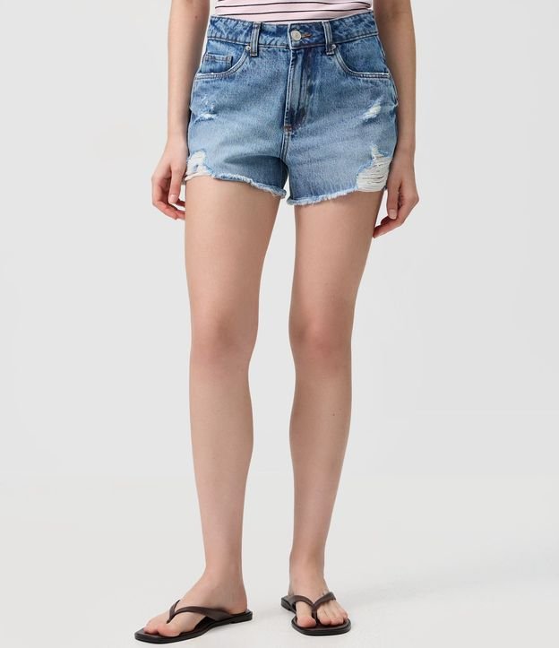 Short en Jeans con Terminación Deshilachada y Rotos 3