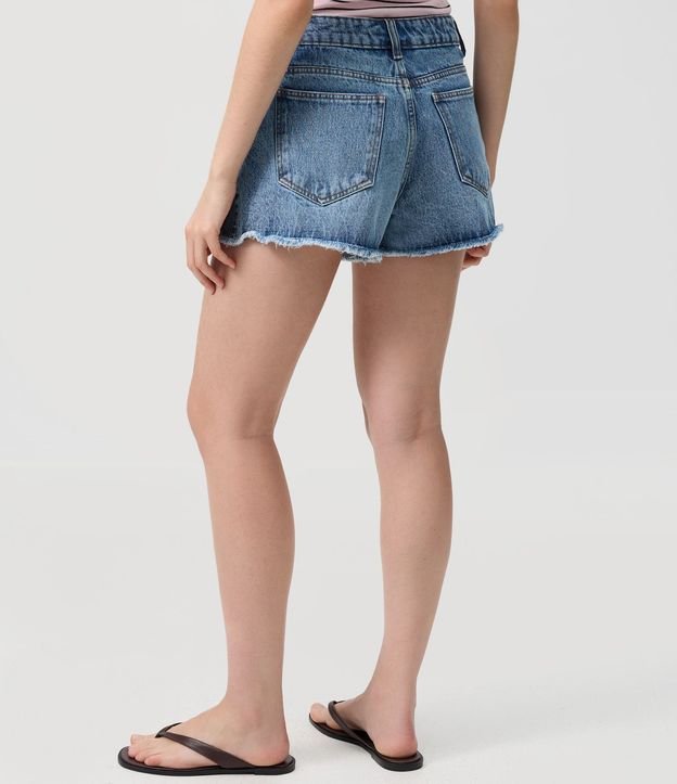 Short en Jeans con Terminación Deshilachada y Rotos 5