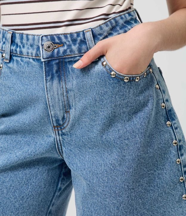 Short Midi en Jeans con Cintura Mediana y Tachuelas 4