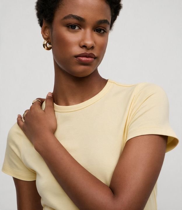 Blusa Slim Básica en Algodón Peruano con Cuello Redondo 4
