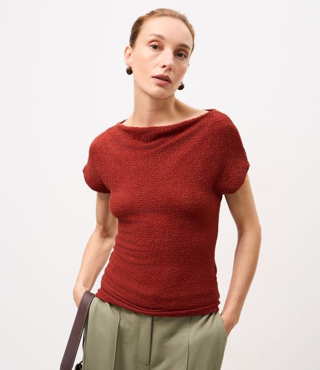 Blusa Asimétrica Texturizada con Manga Corta