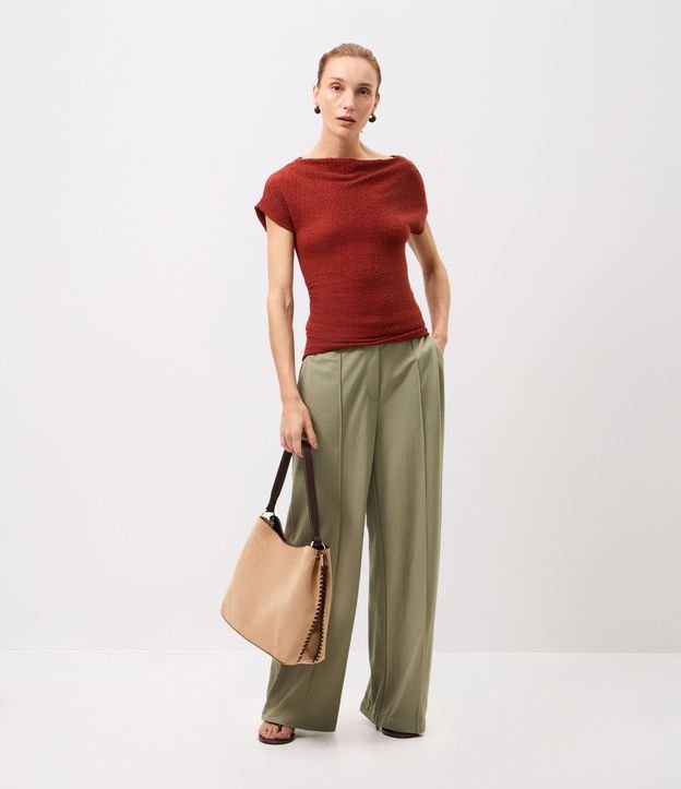 Blusa Asimétrica Texturizada con Manga Corta 2