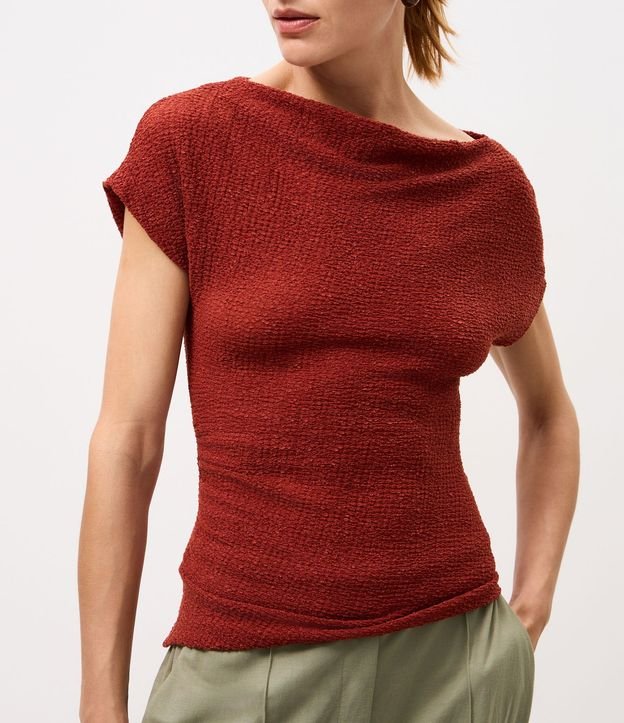Blusa Asimétrica Texturizada con Manga Corta 4
