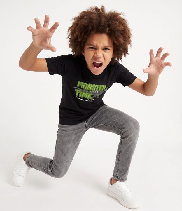 Remera Infantil en Algodón Dinosaurio Brilla en la Oscuridad - Talle 5 a 14 años