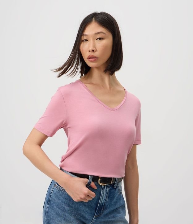 Blusa Básica en Viscosa con Escote V