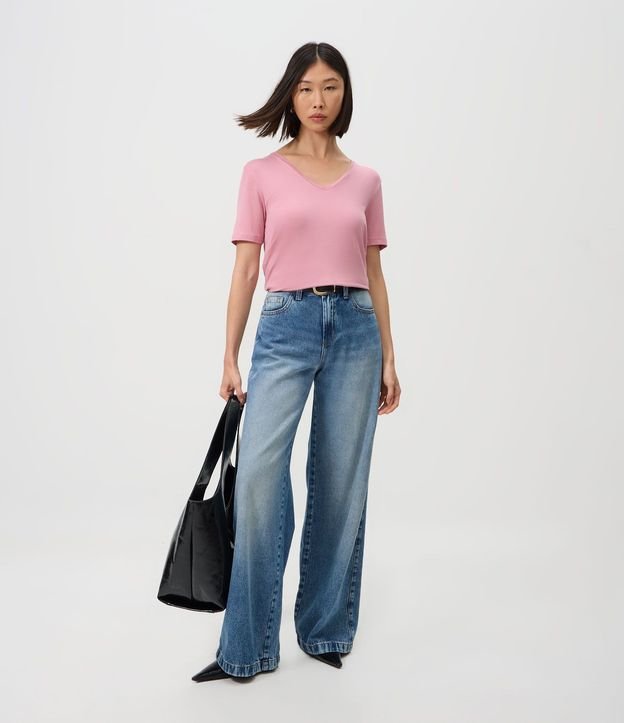 Blusa Básica en Viscosa con Escote V 2
