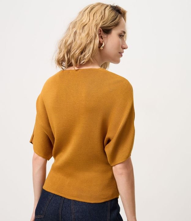 Blusa en Punto con Escote Traspasado 4