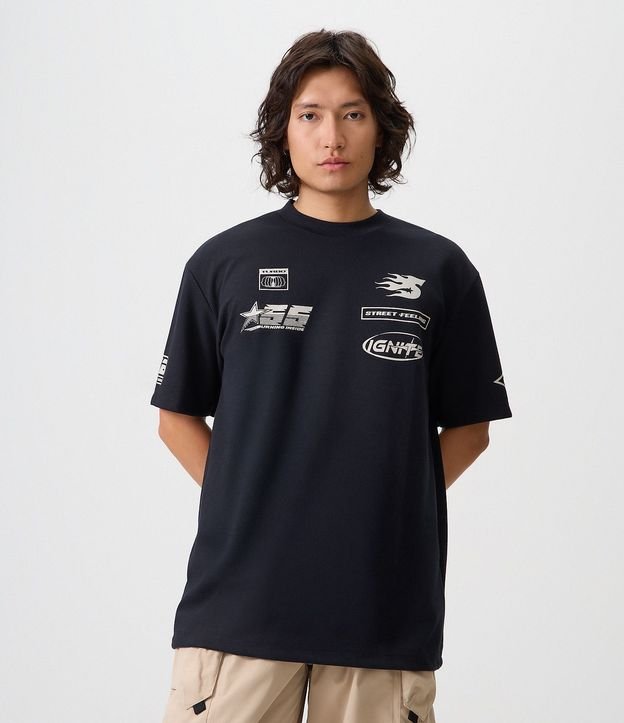 Remera Relaxed con Logotipos Localizados