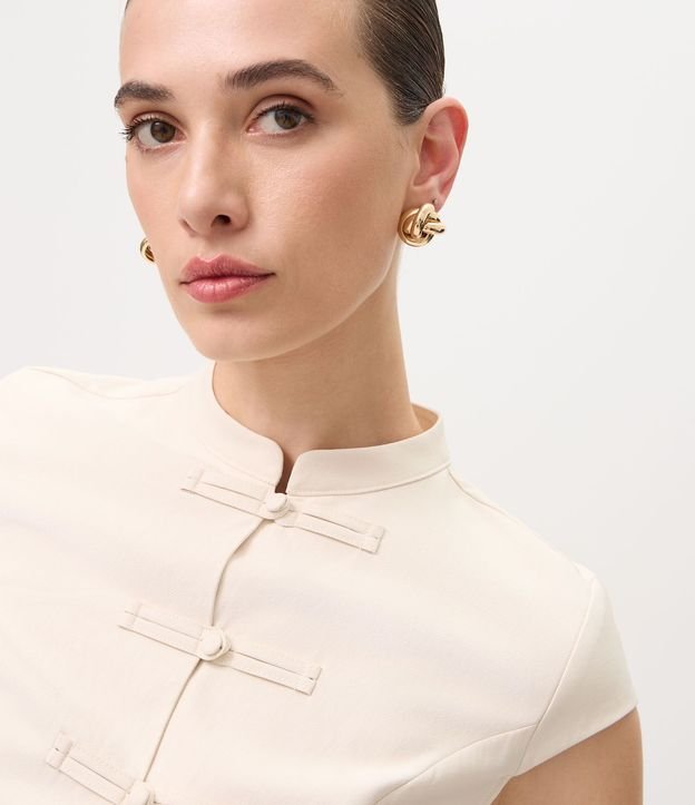 Blusa con Cuello Padre y Cierre por Alambres 3