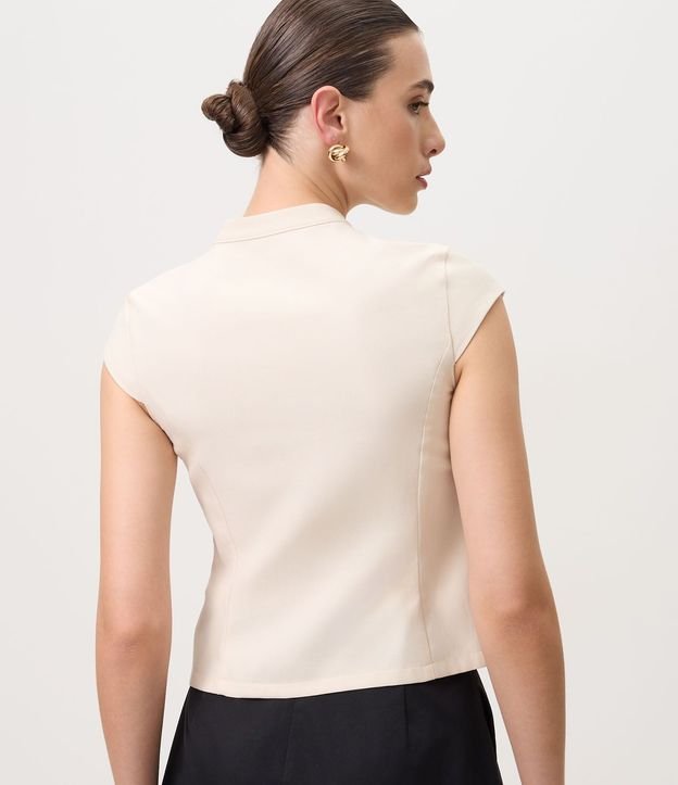 Blusa con Cuello Padre y Cierre por Alambres 4