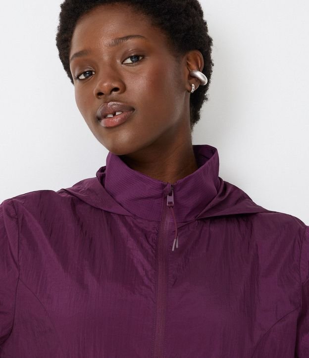 Campera Corta Viento Cropped Deportiva con Saco 4