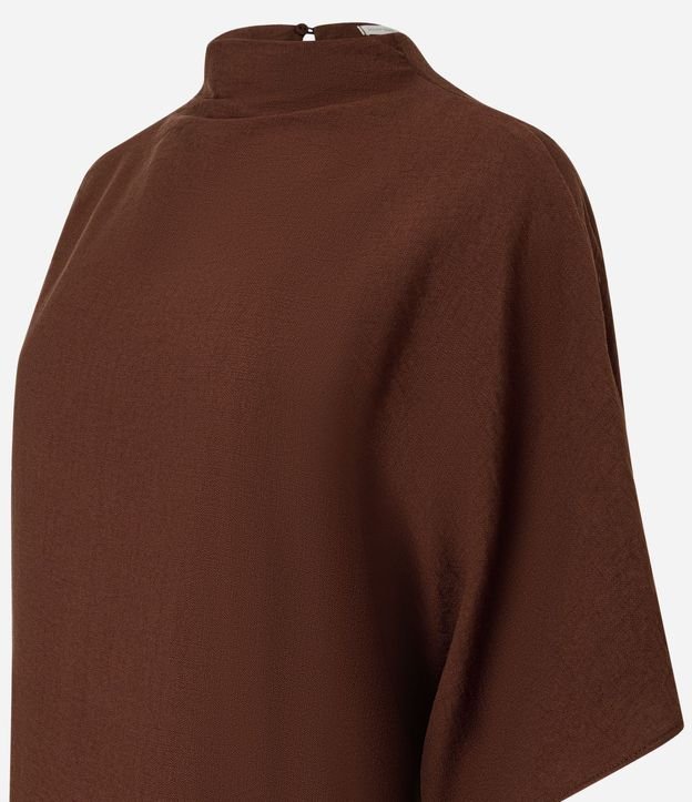Blusa Over en Viscosa con Cuello Halter y Bajo Asimétrico 2