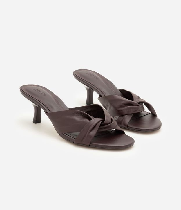 Sandalia Mule en Cuero con Nudo y Salto Kitten Heel 2